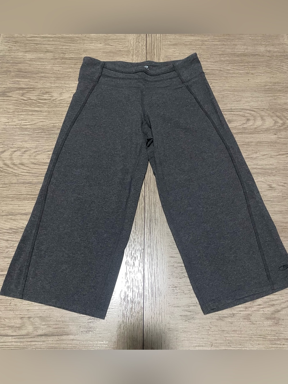 Champion cropped women’s leggings, size small